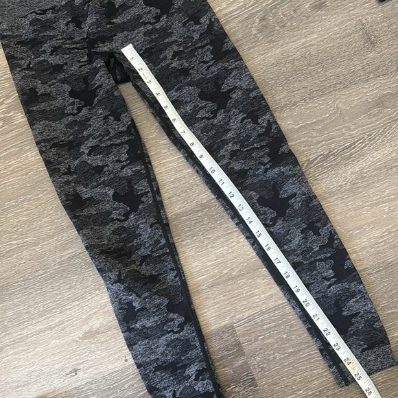 Gymshark Camo Seamless Set BUNDLE (3) Sports Bra Booty Scrunch Leggings Small - Picture 10 of 13